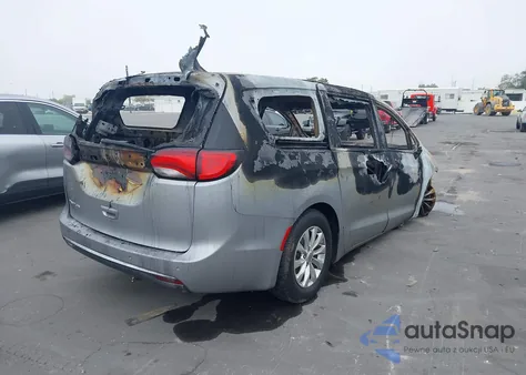 2018 Chrysler Pacifica Touring Plus z USA, uszkodzony, nr VIN 2C4RC1FG1JR212213